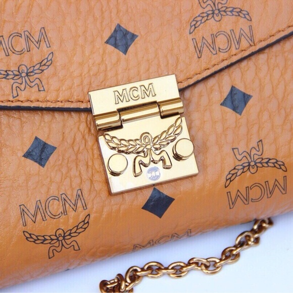 MCM Vicetos Logogram padlock shoulder bag - Picture 3 of 11